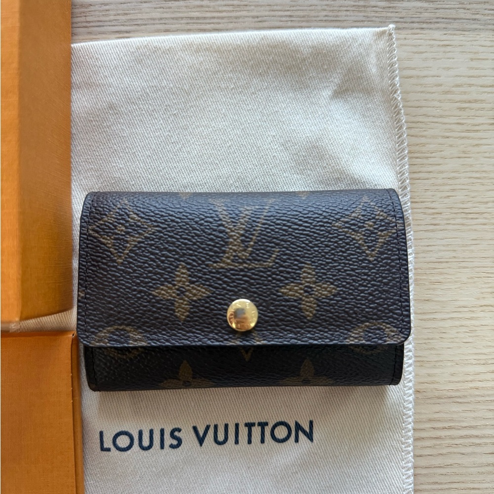 Louis Vuitton 6-Key Monogram Wallet